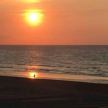 In Near Beach, Cleaning Included *